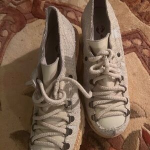 Women's Cream Chunky Heel Shoes